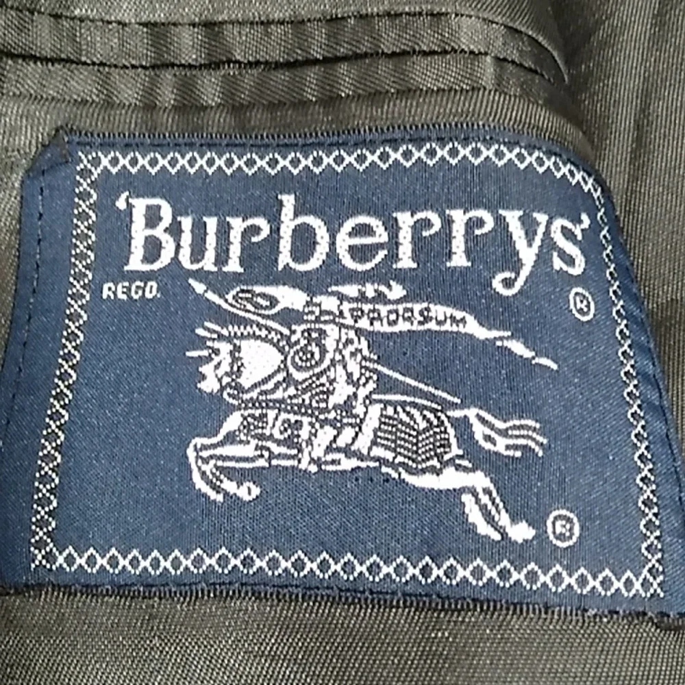 SALE! Burberrys' Mens Blazer Sz.48R Great Vintage Condition